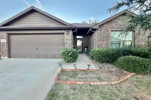 1624 Milledge Rd, Fort Worth, TX 76120 - Photo 5