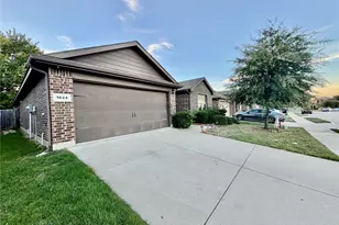 1624 Milledge Rd, Fort Worth, TX 76120 - Photo 3