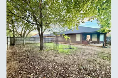 1624 Milledge Road, Fort Worth, TX 76120 - Photo 23