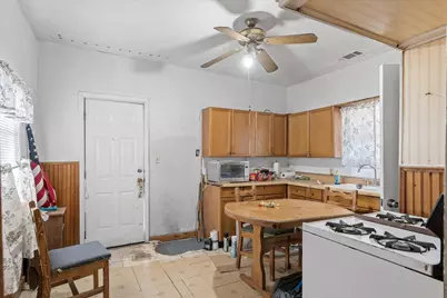 918 N Jefferson Street, Lancaster, TX 75146 - Photo 13
