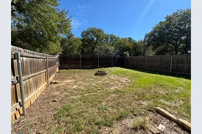 1300 N Oak Avenue, Mineral Wells, TX 76067 - Photo 15