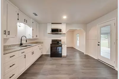 8324 Raymond Avenue, White Settlement, TX 76108 - Photo 13