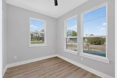 1309 N Breckenridge Street, Ennis, TX 75119 - Photo 21