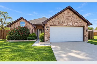 229 Quail Run, Aubrey, TX 76227 - Photo 1