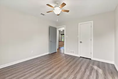 805 W Woodglen Drive, Copper Canyon, TX 75077 - Photo 25