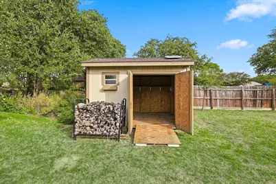 805 W Woodglen Drive, Copper Canyon, TX 75077 - Photo 35