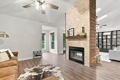805 W Woodglen Drive, Copper Canyon, TX 75077 - Photo 9
