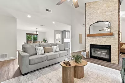 805 W Woodglen Drive, Copper Canyon, TX 75077 - Photo 5