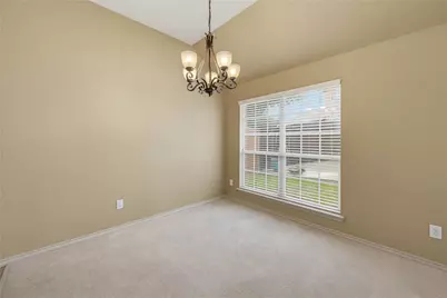 11 Beechcreek Drive, Edgecliff Village, TX 76134 - Photo 7