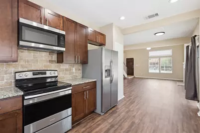 608 Fiesta Circle, Irving, TX 75063 - Photo 9