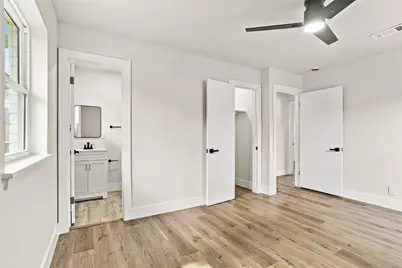 1504 Mosley Drive, Irving, TX 75060 - Photo 17