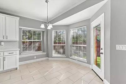 807 Woodside Court, Highland Village, TX 75077 - Photo 9