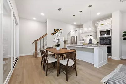 564 Courtyard Lane, Irving, TX 75039 - Photo 9