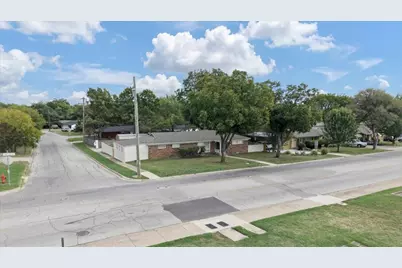 840 Brown Trail, Bedford, TX 76022 - Photo 27