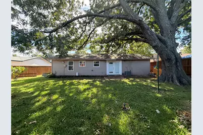 1819 Finley Road, Irving, TX 75062 - Photo 21