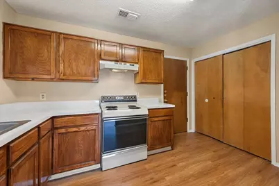 5606 Congressional Drive, Arlington, TX 76018 - Photo 9