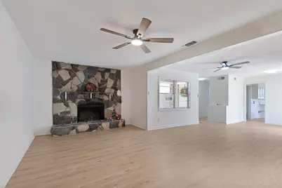 1734 Glen Key Street, Grand Prairie, TX 75051 - Photo 5