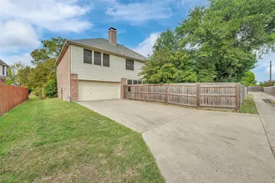 2107 Woodbury Place, Richardson, TX 75082 - Photo 33