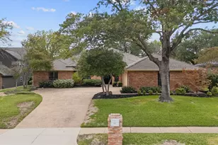 6737 Lakeshore Dr, Garland, TX 75044 - Photo 1