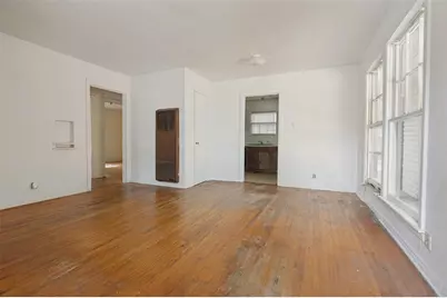 215 22nd Street, Grand Prairie, TX 75050 - Photo 9