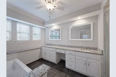 3640 Dahlia Drive, Grand Prairie, TX 75052 - Photo 13