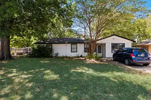 1702 S Clay St, Kaufman, TX 75142 - Photo 1
