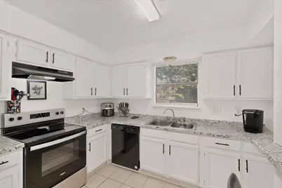 2608 Isbella Drive, Grand Prairie, TX 75052 - Photo 7