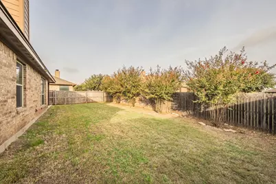 404 Brookhollow Lane, Saginaw, TX 76131 - Photo 7