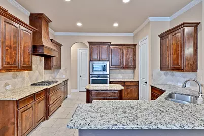 7401 Park Place Drive, North Richland Hills, TX 76182 - Photo 9