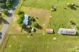 16401 Cedar Rock Pkwy, Crawford, TX 76638 - Photo 3