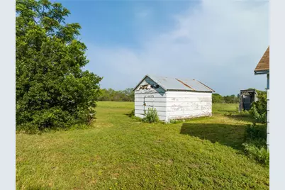 16401 Cedar Rock Parkway, Crawford, TX 76638 - Photo 73