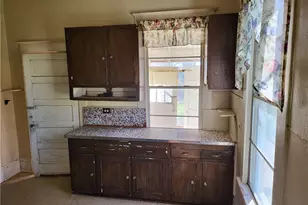 426 N Houston St, Lorena, TX 76655 - Photo 35