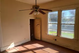 426 N Houston St, Lorena, TX 76655 - Photo 25