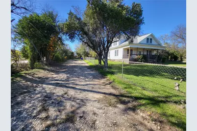 426 N Houston Street, Lorena, TX 76655 - Photo 9