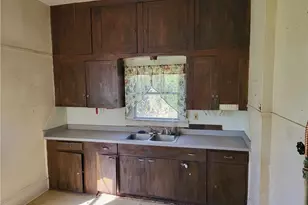 426 N Houston St, Lorena, TX 76655 - Photo 33