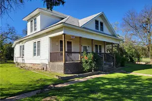 426 N Houston St, Lorena, TX 76655 - Photo 3