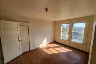 426 N Houston St, Lorena, TX 76655 - Photo 15