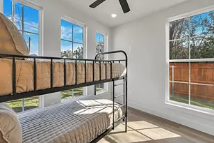 707 S 9th St, Waco, TX 76706 - Photo 33