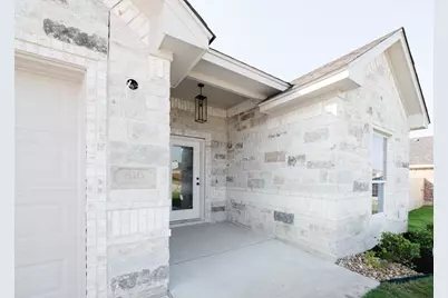 816 Secretariat Drive, Hewitt, TX 76643 - Photo 3