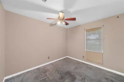 518 E Avenue G, Rosebud, TX 76570 - Photo 9
