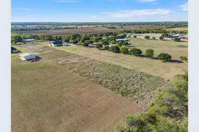 1909 Jackson Lane, China Spring, TX 76633 - Photo 9