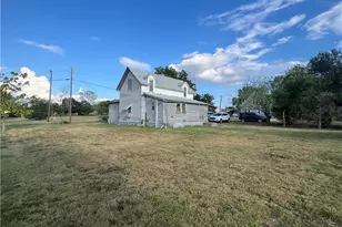 201 N Wiebusch St, Riesel, TX 76682 - Photo 3