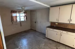 201 N Wiebusch St, Riesel, TX 76682 - Photo 17