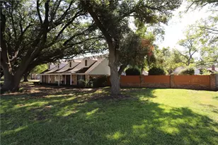 1000 W 6th St, McGregor, TX 76657 - Photo 3