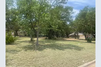 1027 Dominion Oaks Drive, China Spring, TX 76633 - Photo 5
