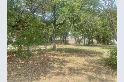 1027 Dominion Oaks Drive, China Spring, TX 76633 - Photo 3