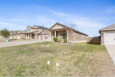 2820 Keathley Drive, Lorena, TX 76655 - Photo 3