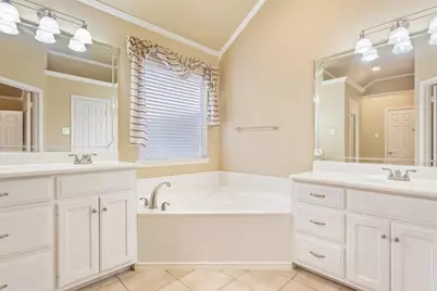 1308 Meadow Mountain Drive, Woodway, TX 76712 - Photo 25