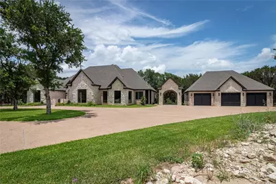 1136 Queen Elizabeth Drive, McGregor, TX 76657 - Photo 5