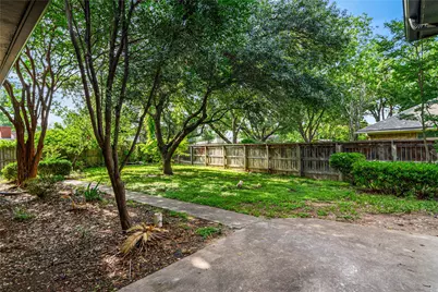 2300 Starr Drive, Waco, TX 76710 - Photo 29